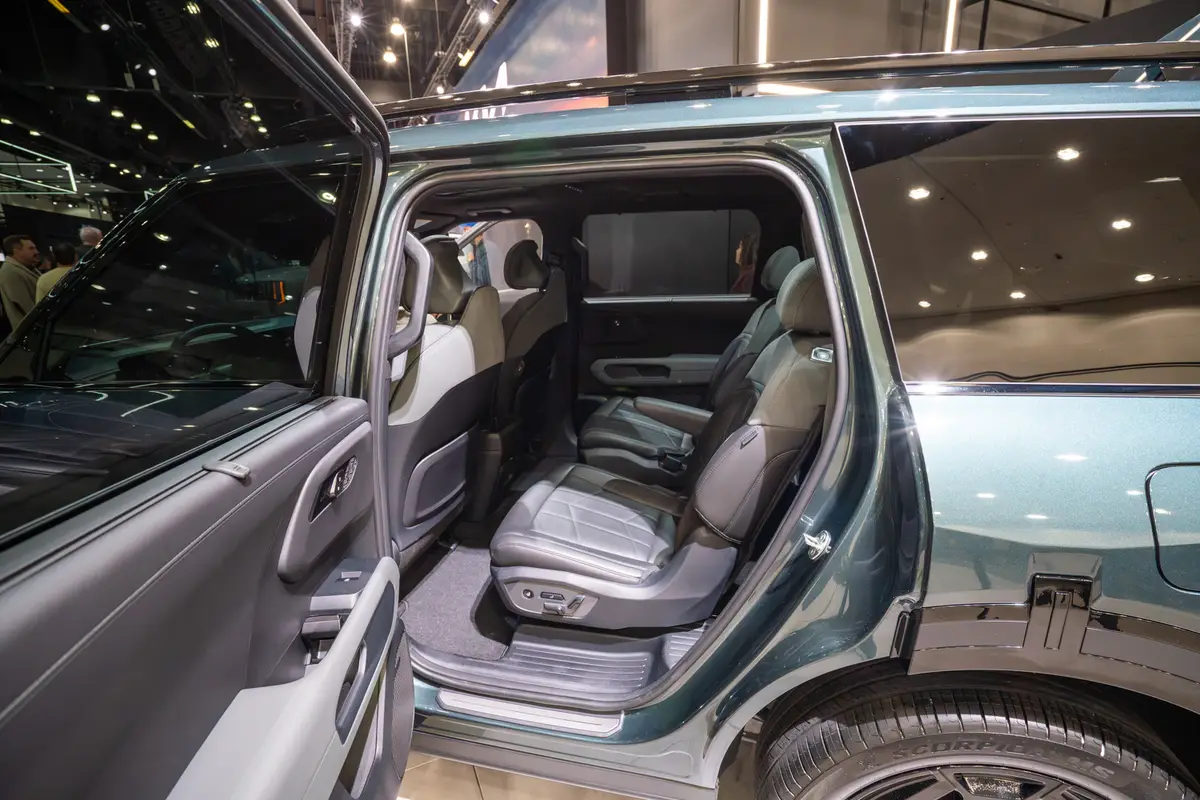 kia telluride 2027 12 interior rear seats jpg
