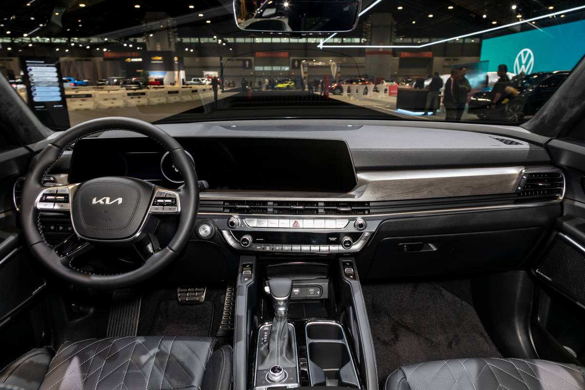 Kia Telluride Sx Prestige X Pro 2023 02 Interior Front Row 