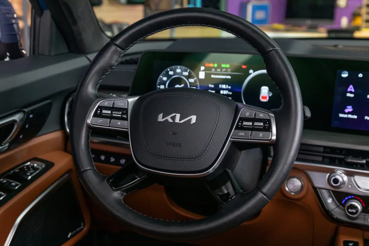 kia telluride sx prestige x pro 2025 20 interior steering wheel scaled jpg