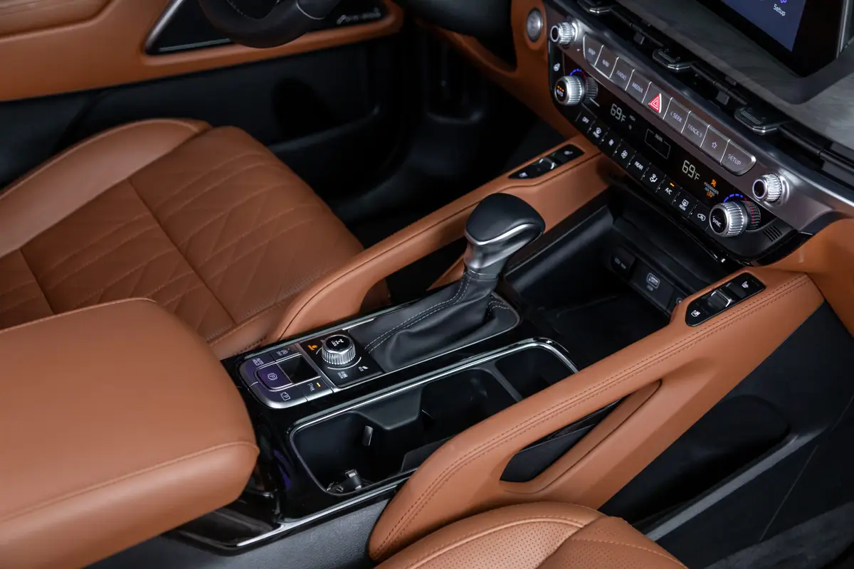kia telluride sx prestige x pro 2025 25 interior gearshift scaled jpg