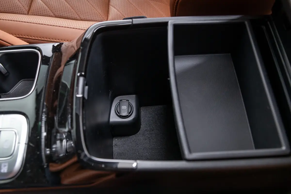 kia telluride sx prestige x pro 2025 30 interior center console cargo scaled jpg