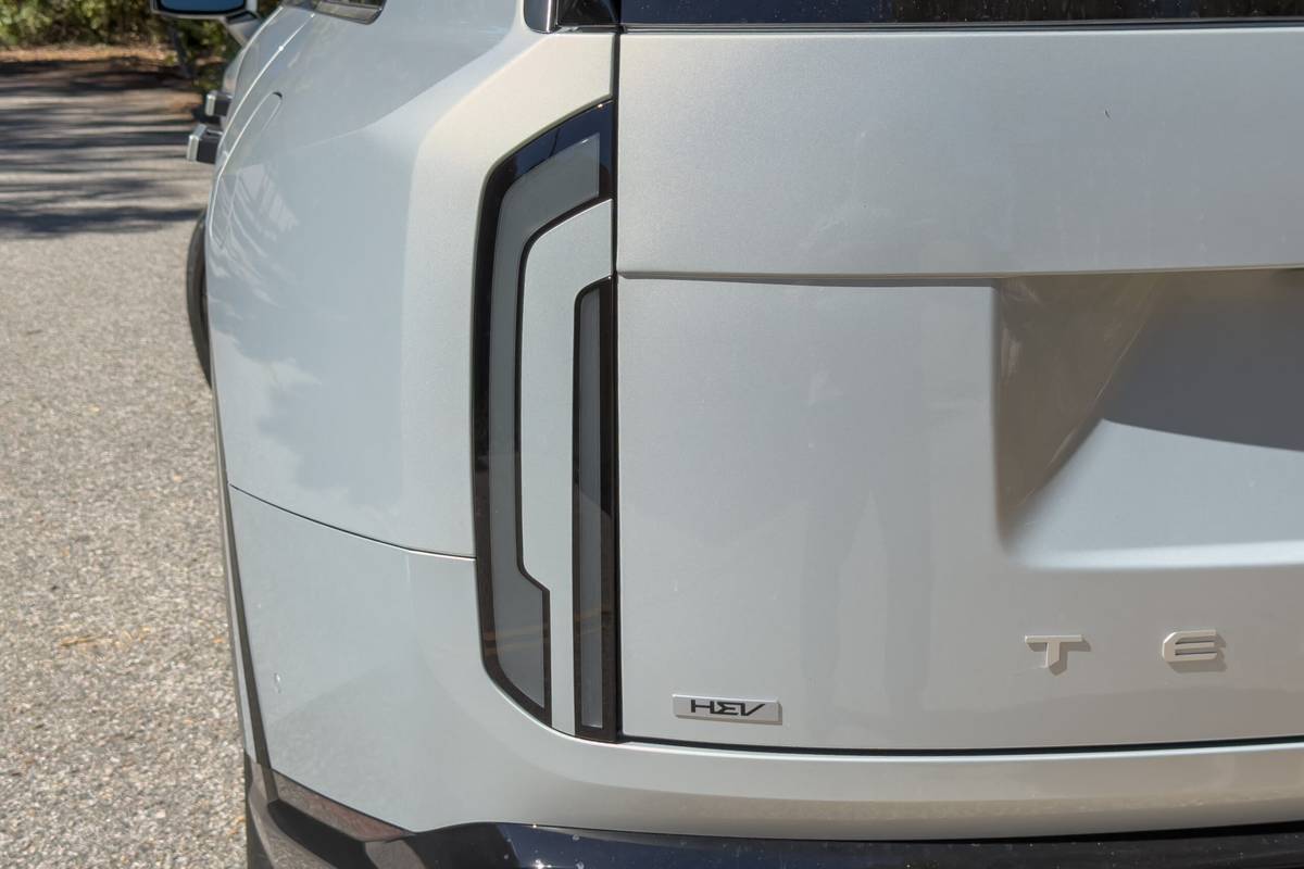 kia telluride turbo hybrid sx prestige 2027 09 exterior taillight scaled jpg