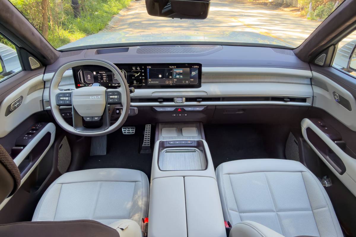 kia telluride turbo hybrid sx prestige 2027 13 interior front row scaled jpg