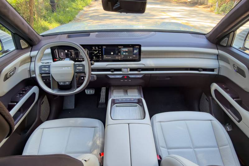 kia-telluride-turbo-hybrid-sx-prestige-2027-13-interior-front-row