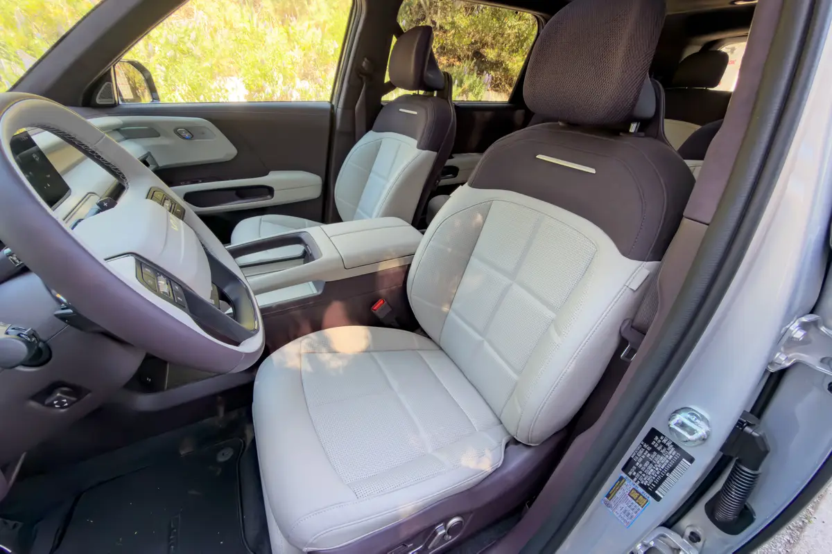 kia telluride turbo hybrid sx prestige 2027 15 interior front row seat jpg