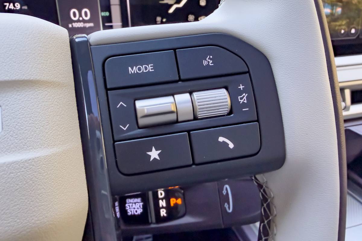 kia telluride turbo hybrid sx prestige 2027 19 interior steering wheel controls scaled jpg