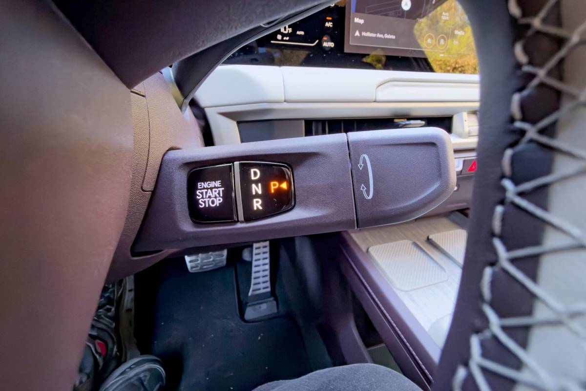 kia telluride turbo hybrid sx prestige 2027 20 interior gearshift scaled jpg