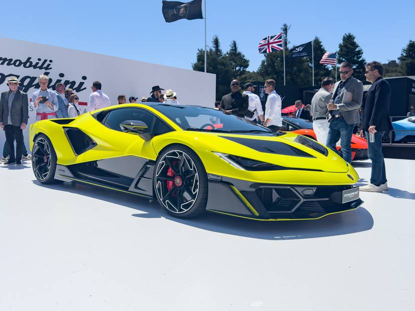 lamborghini-fenomeno-01-front-angle