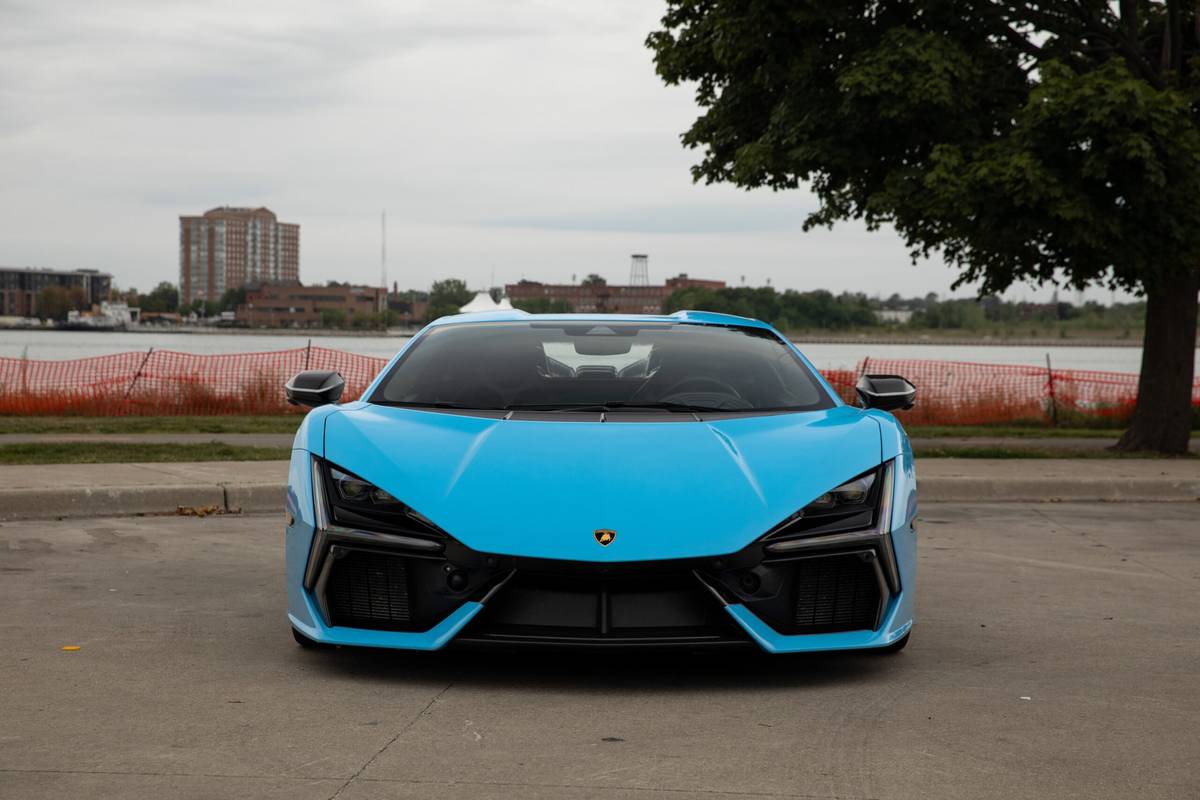 2026 Lamborghini Revuelto