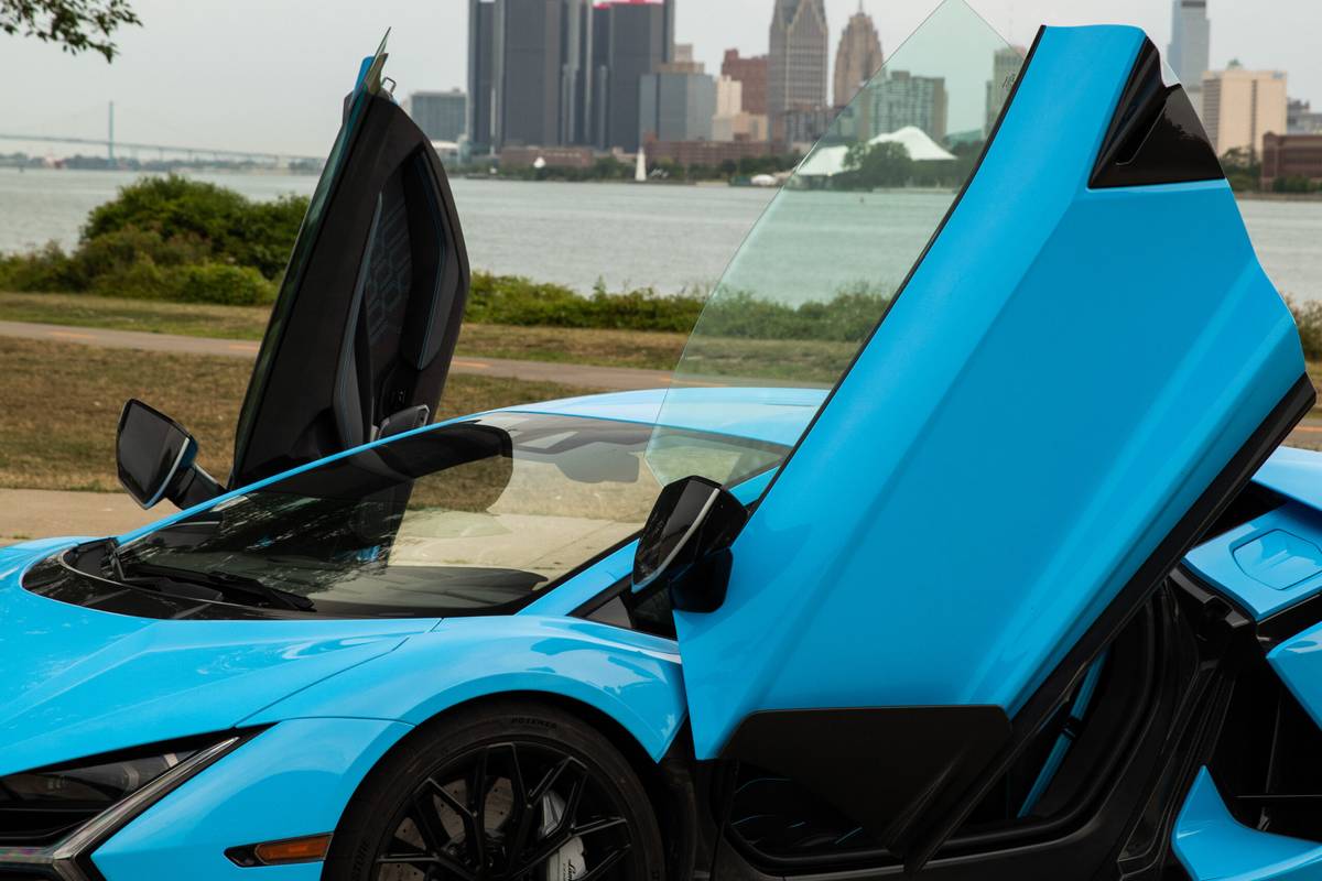 2026 Lamborghini Revuelto