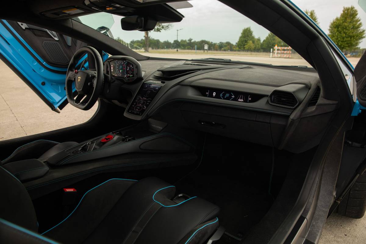 2026 Lamborghini Revuelto