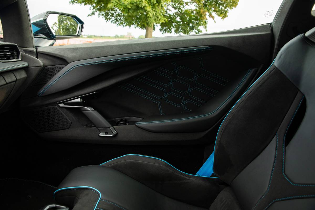 2026 Lamborghini Revuelto