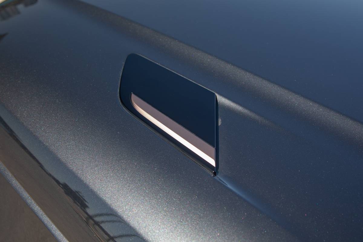 land rover range rover sport autobiography phev 2025 08 exterior hood detail jpg