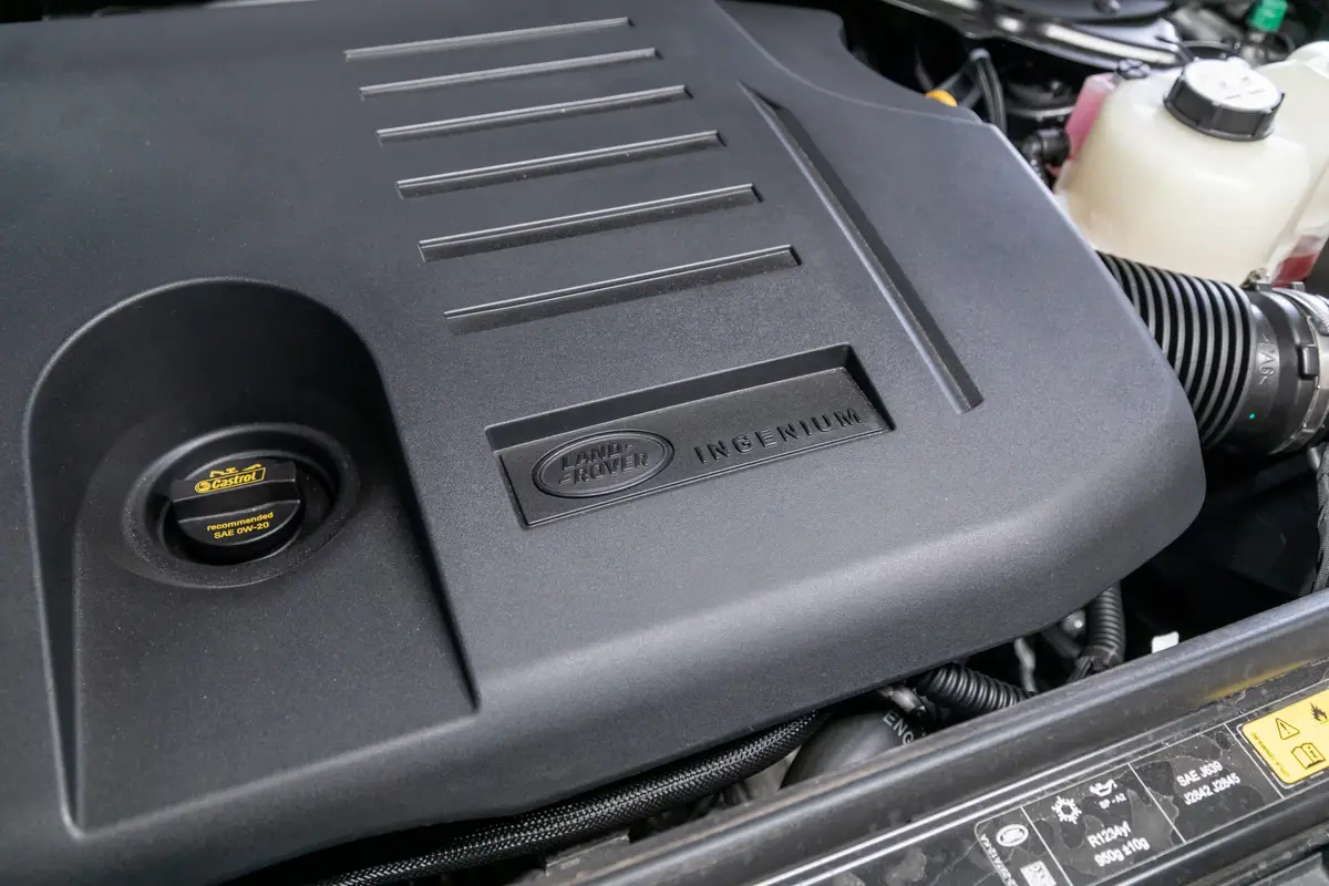 land rover range rover sport autobiography phev 2025 18 interior engine scaled jpg