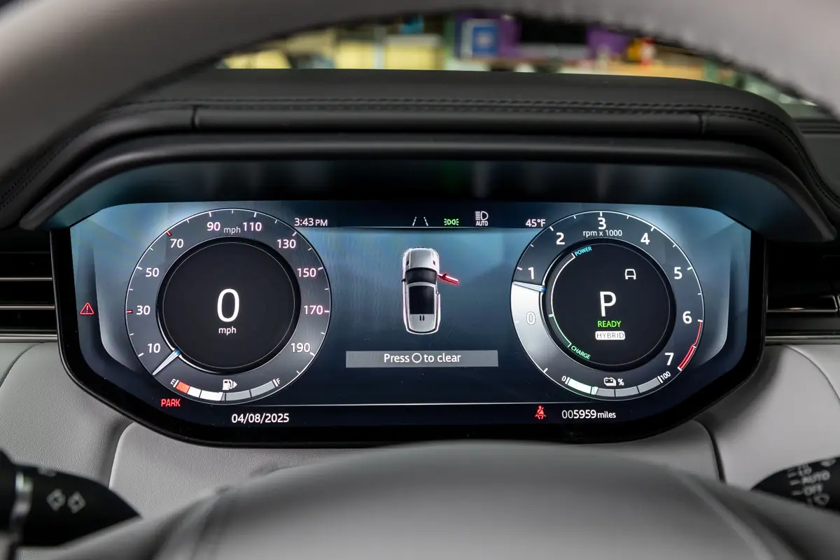 land rover range rover sport autobiography phev 2025 27 interior instrument panel jpg