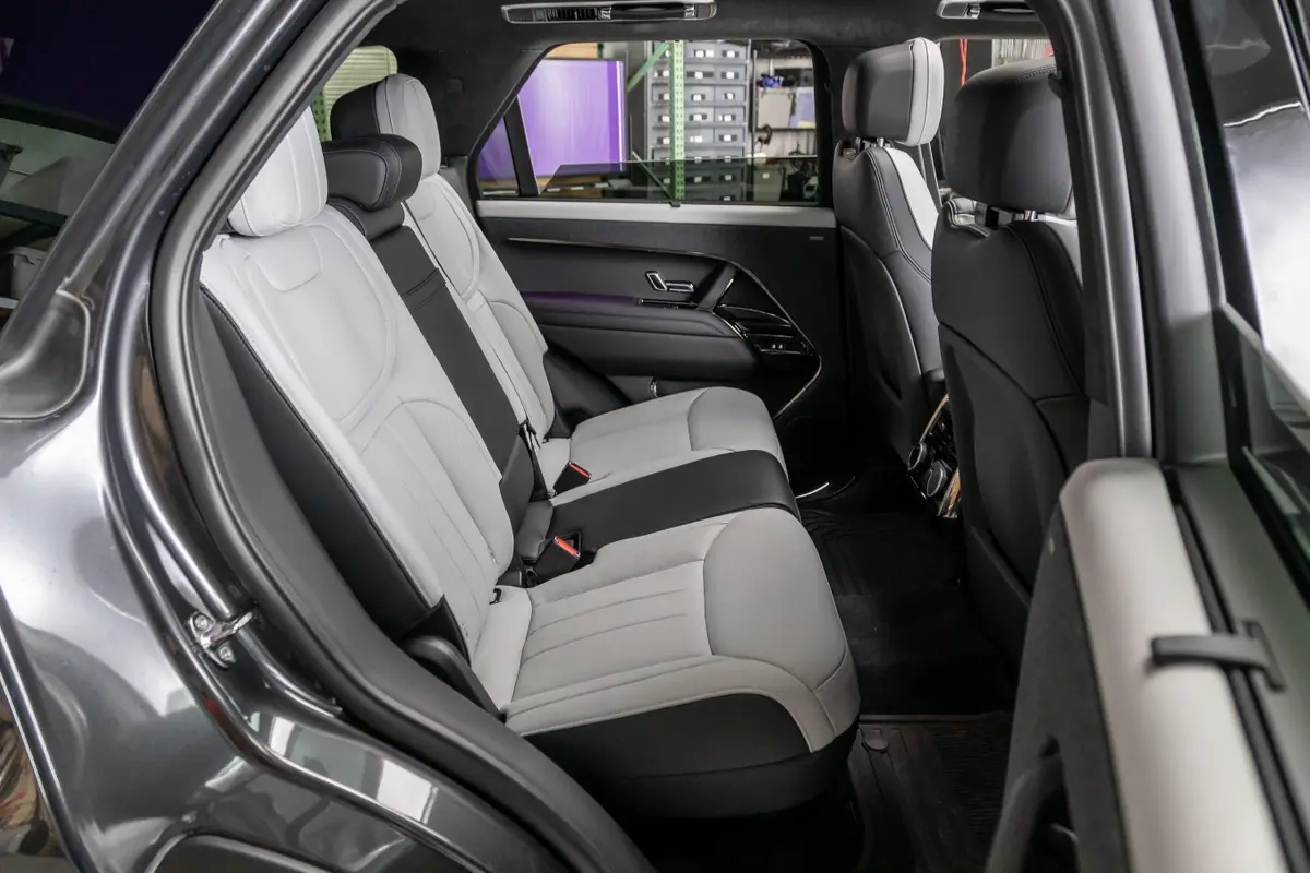 land rover range rover sport autobiography phev 2025 45 interior backseat jpg