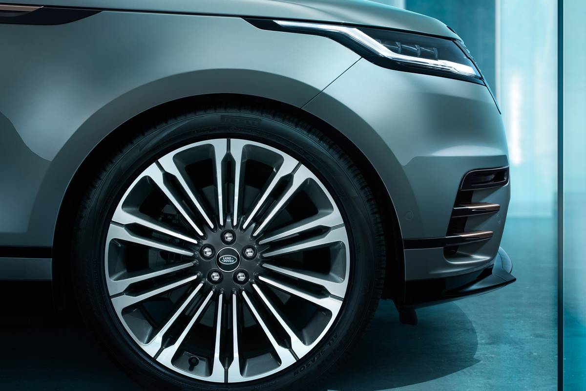 2024 Land Rover Range Rover Velar Specs, Price, MPG & Reviews