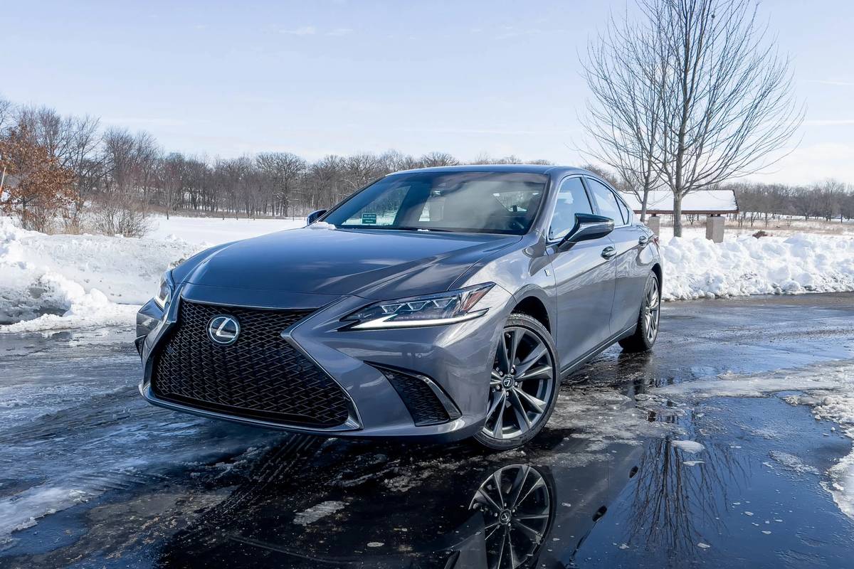 2021 Lexus ES 250 Specs, Price, MPG & Reviews