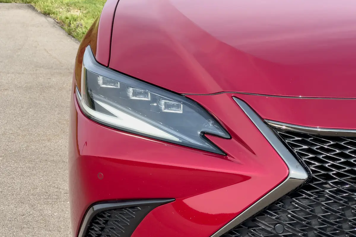lexus es 350 f sport black 2025 04 exterior headlight scaled jpg