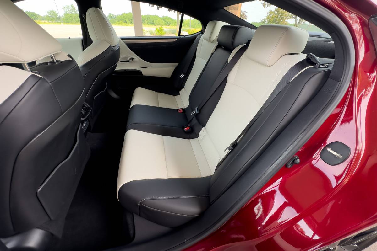 lexus es 350 f sport black 2025 34 interior backseat scaled jpg
