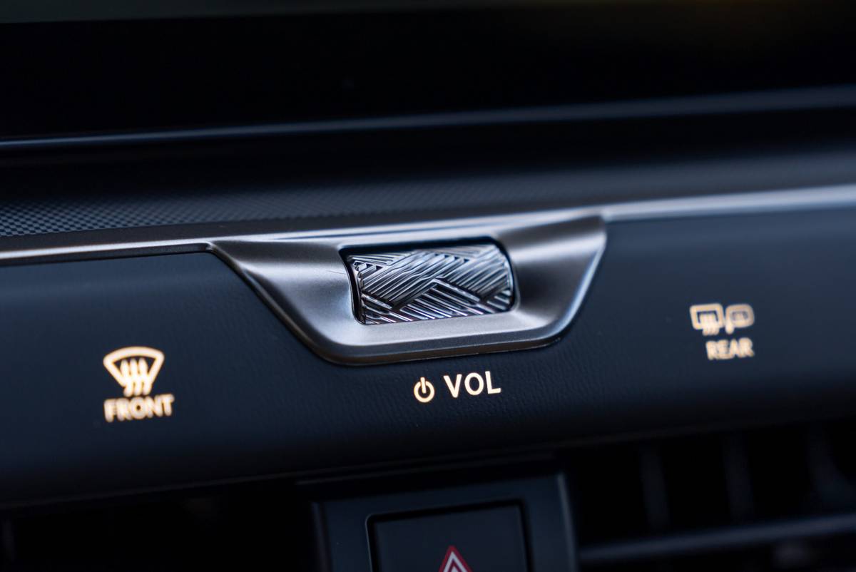 lexus es 350e 2026 34 interior dashboard controls scaled jpg