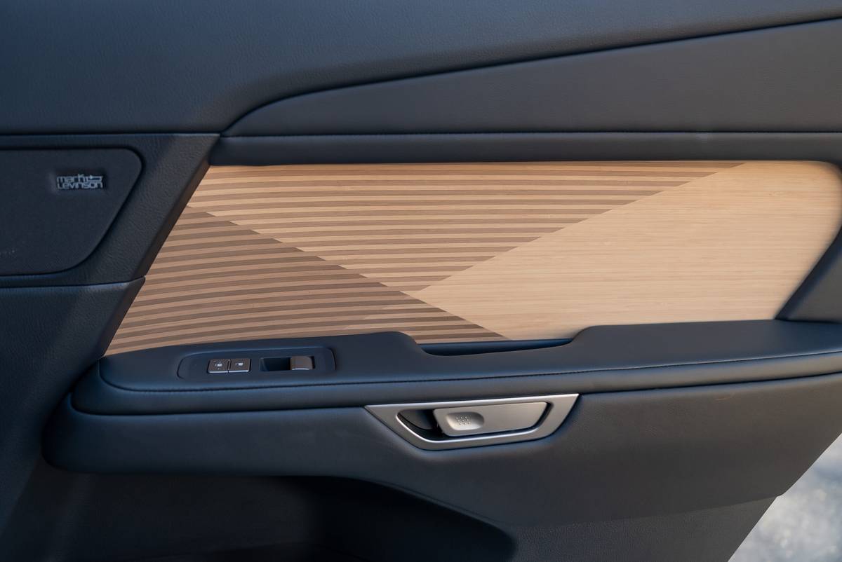 lexus es 350e 2026 42 interior door scaled jpg