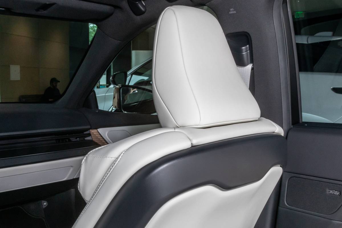 lexus es500e 2026 23 interior front row seat jpg