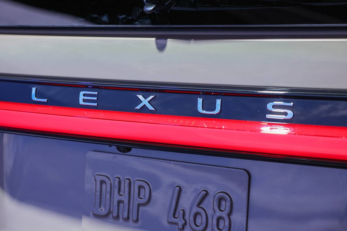 2024 Lexus GX 550 Specs, Price, MPG & Reviews