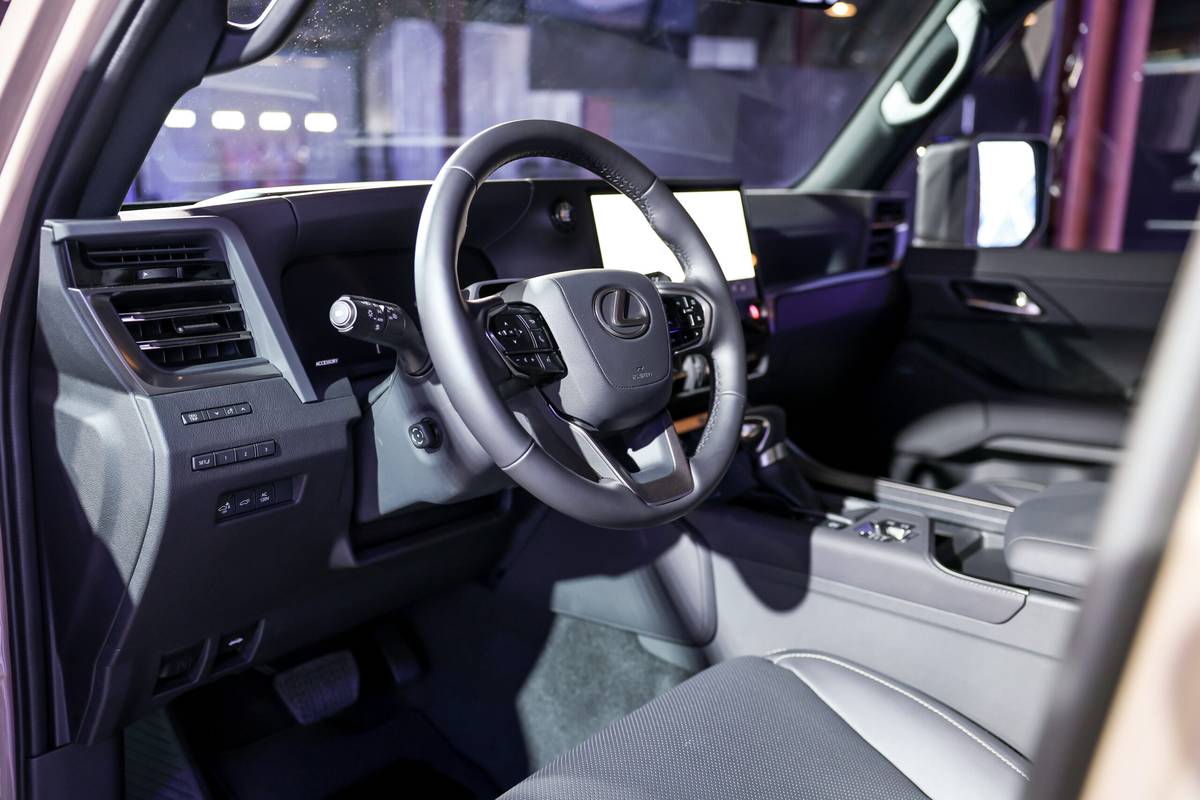 The Legend Returns: Introducing the 2024 Lexus GX - Luxurious Interior