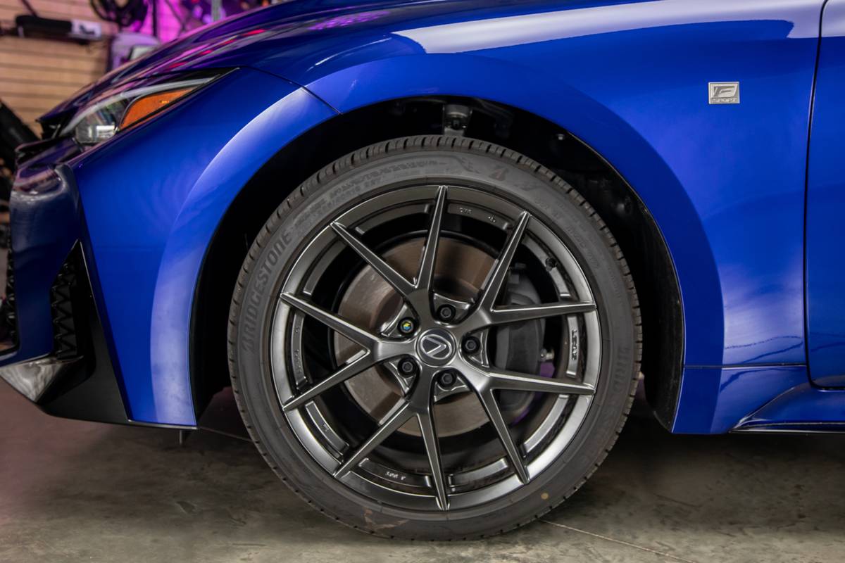 lexus is 350 f sport 2026 07 exterior wheel jpg