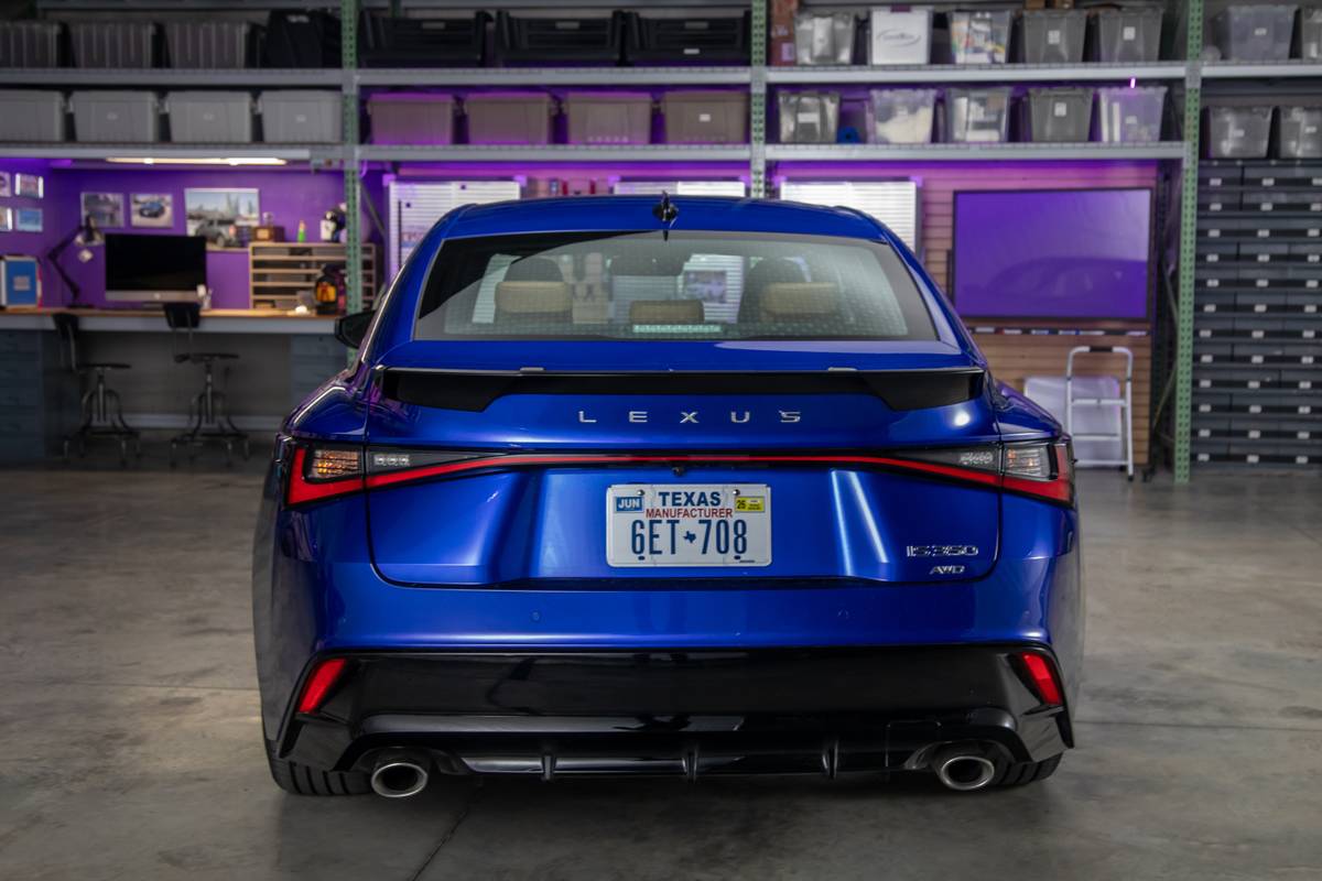 lexus is 350 f sport 2026 13 exterior rear jpg