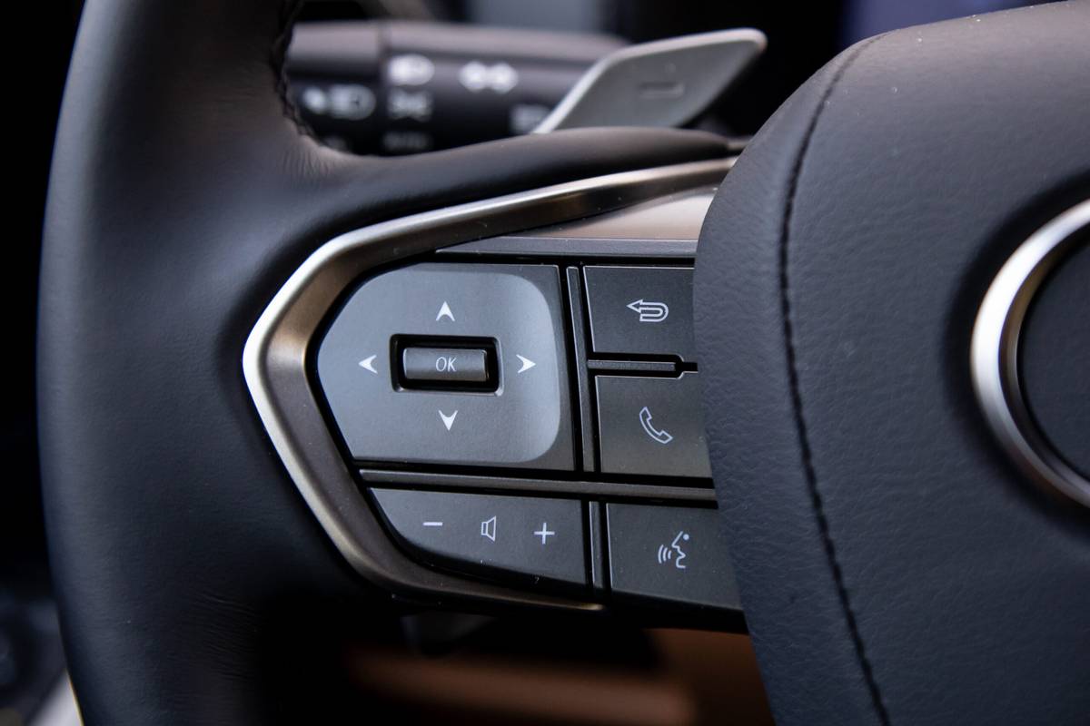 lexus is 350 f sport 2026 23 interior steering wheel controls scaled jpg