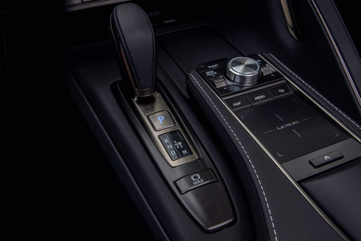 2021 Lexus LC 500 Convertible gearshift