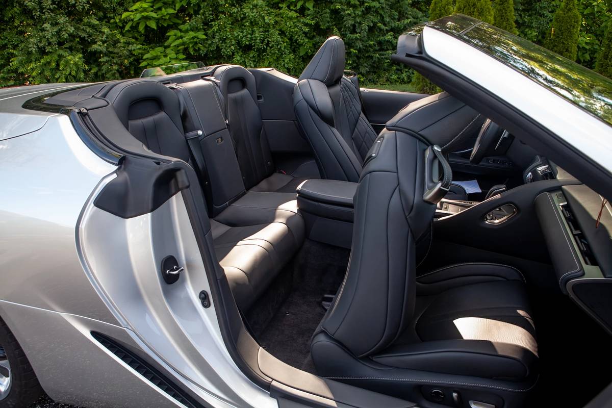 lexus lc 500 convertible 2021 44 backseat  interior jpg