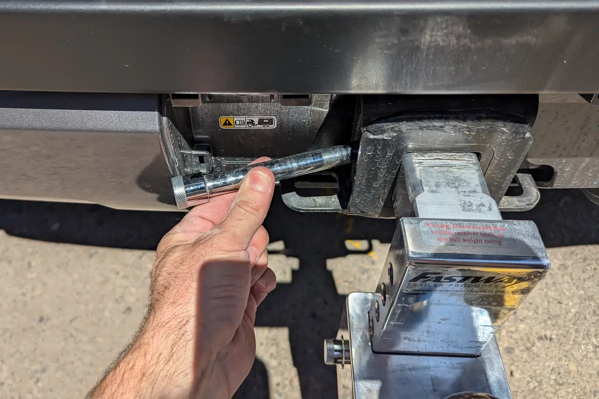 lexus lx 700h overtrail 2025 10 exterior tow hitch jpg