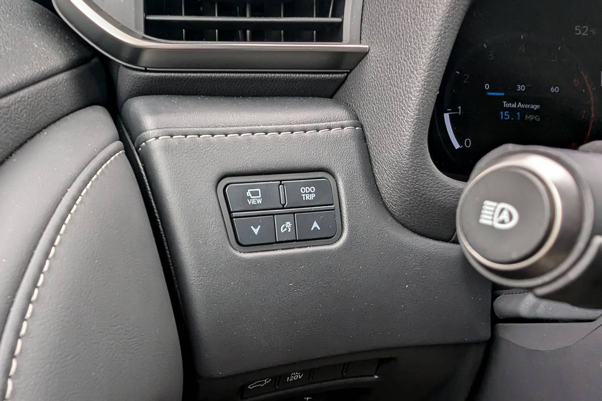 lexus lx 700h overtrail 2025 13 interior instrument panel jpg