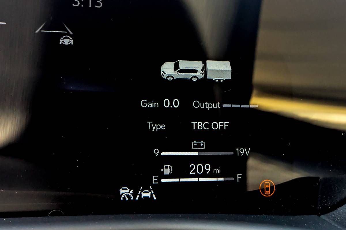 lexus lx 700h overtrail 2025 15 interior instrument panel jpg