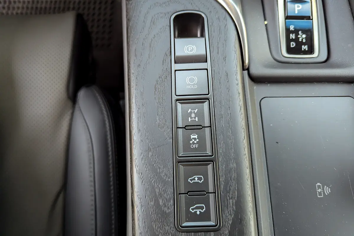 lexus lx 700h overtrail 2025 20 interior drive mode jpg