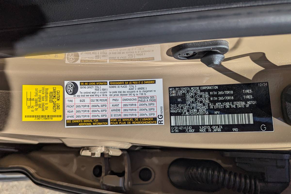 lexus lx 700h overtrail 2025 25 interior specifications jpg