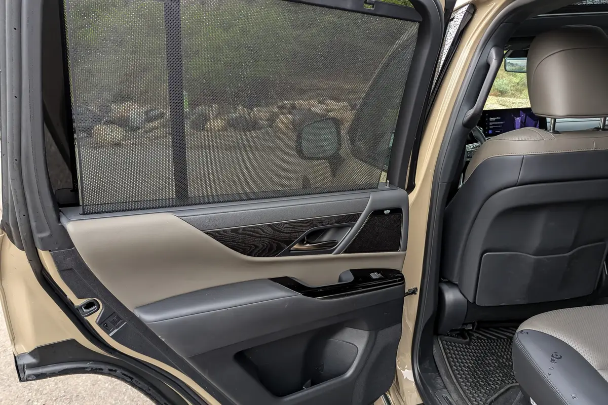 lexus lx 700h overtrail 2025 27 interior second row badge scaled jpg