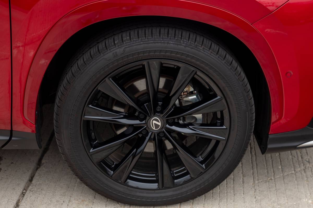 lexus nx 350h f sport 2026 07 exterior wheel jpg