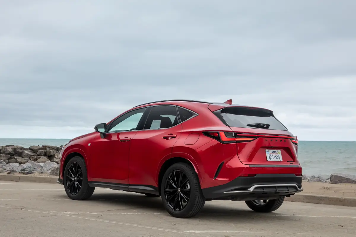 lexus nx 350h f sport 2026 09 exterior rear angle jpg