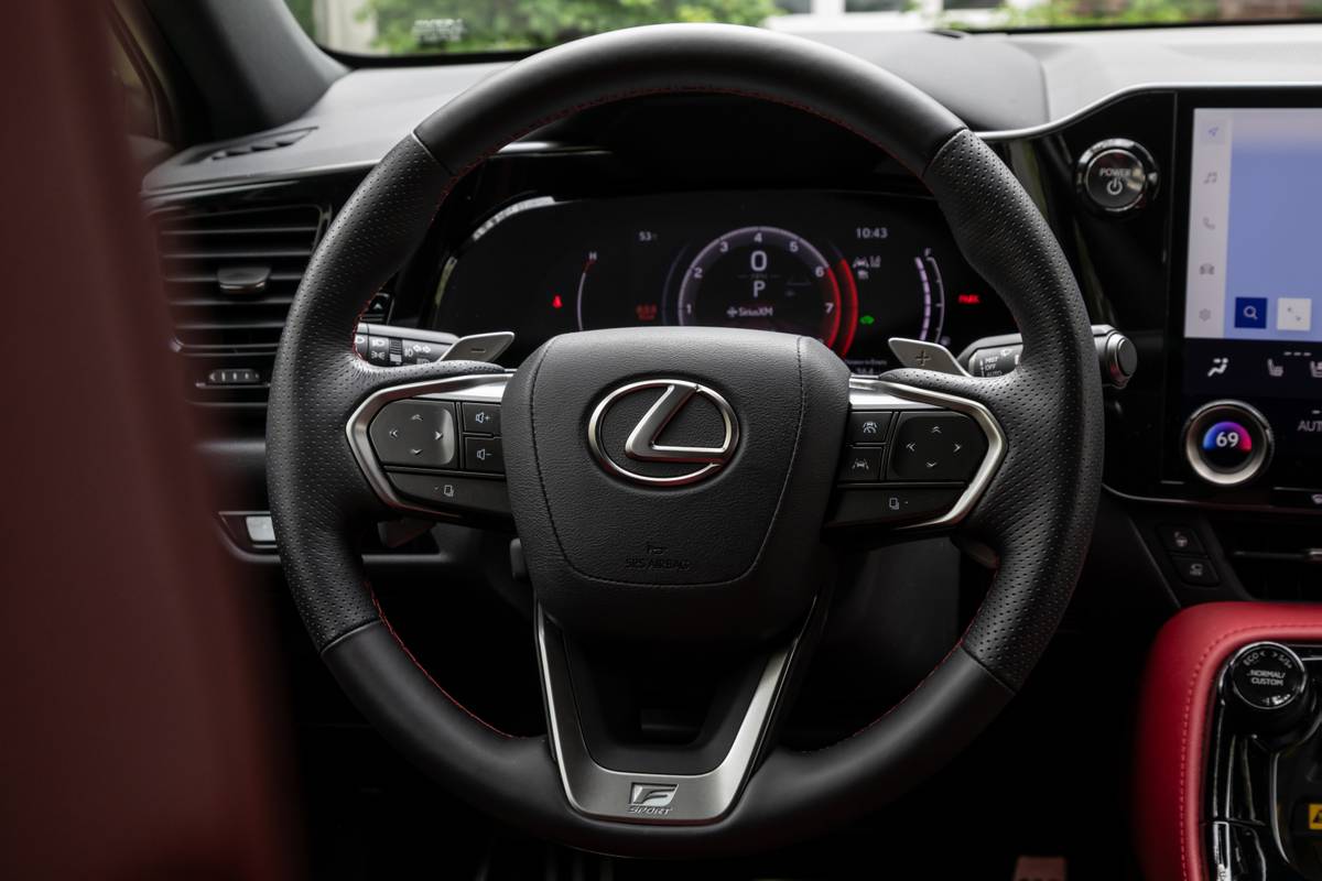 lexus nx 350h f sport 2026 21 interior steering wheel jpg