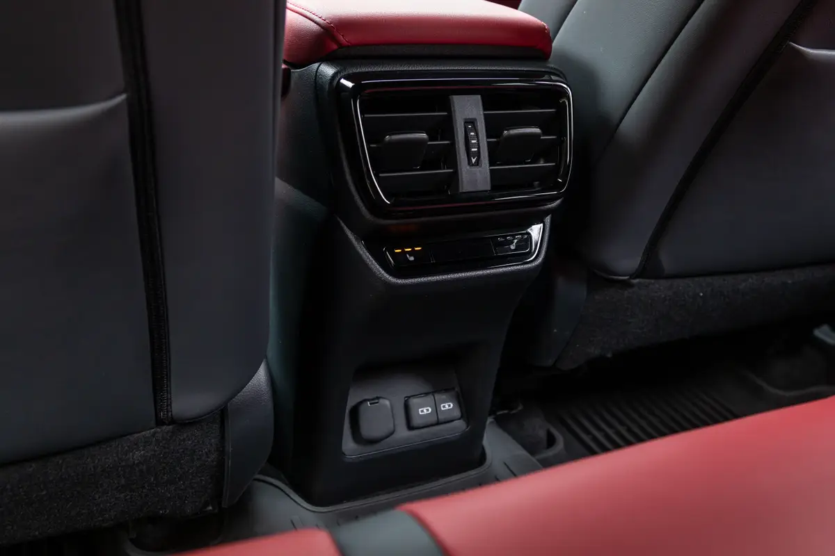 lexus nx 350h f sport 2026 44 interior backseat climate control jpg