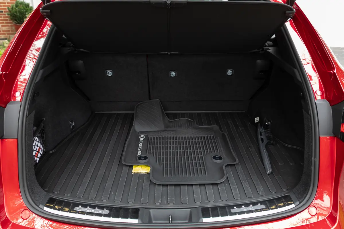 lexus nx 350h f sport 2026 46 interior cargo jpg