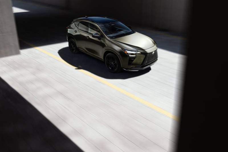 lexus-nx450h-2027-exterior-oem-02
