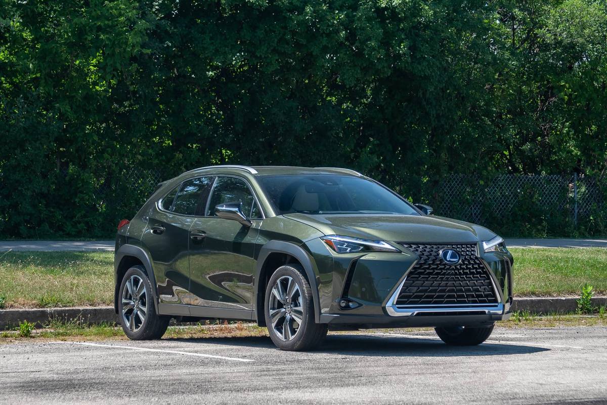 Watch This Very Brief Teaser for the Lexus UX Crossover