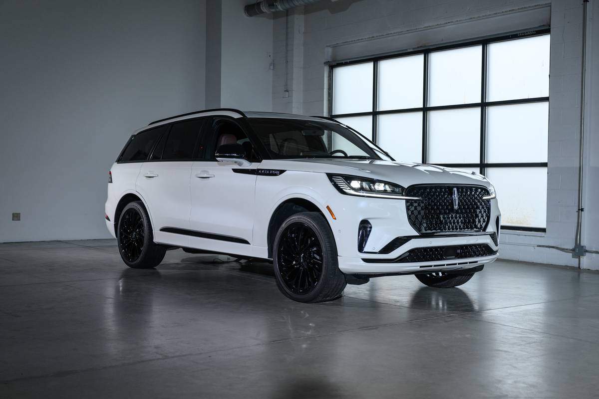 2025 Lincoln Aviator Up Close Mostly Just More of a Good Thing