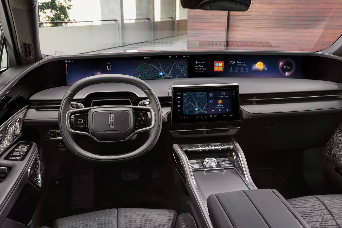 Lincoln Unveils 2024 Nautilus With Turbo-Hybrid, 5G And 48-inch  Coast-To-Coast Display