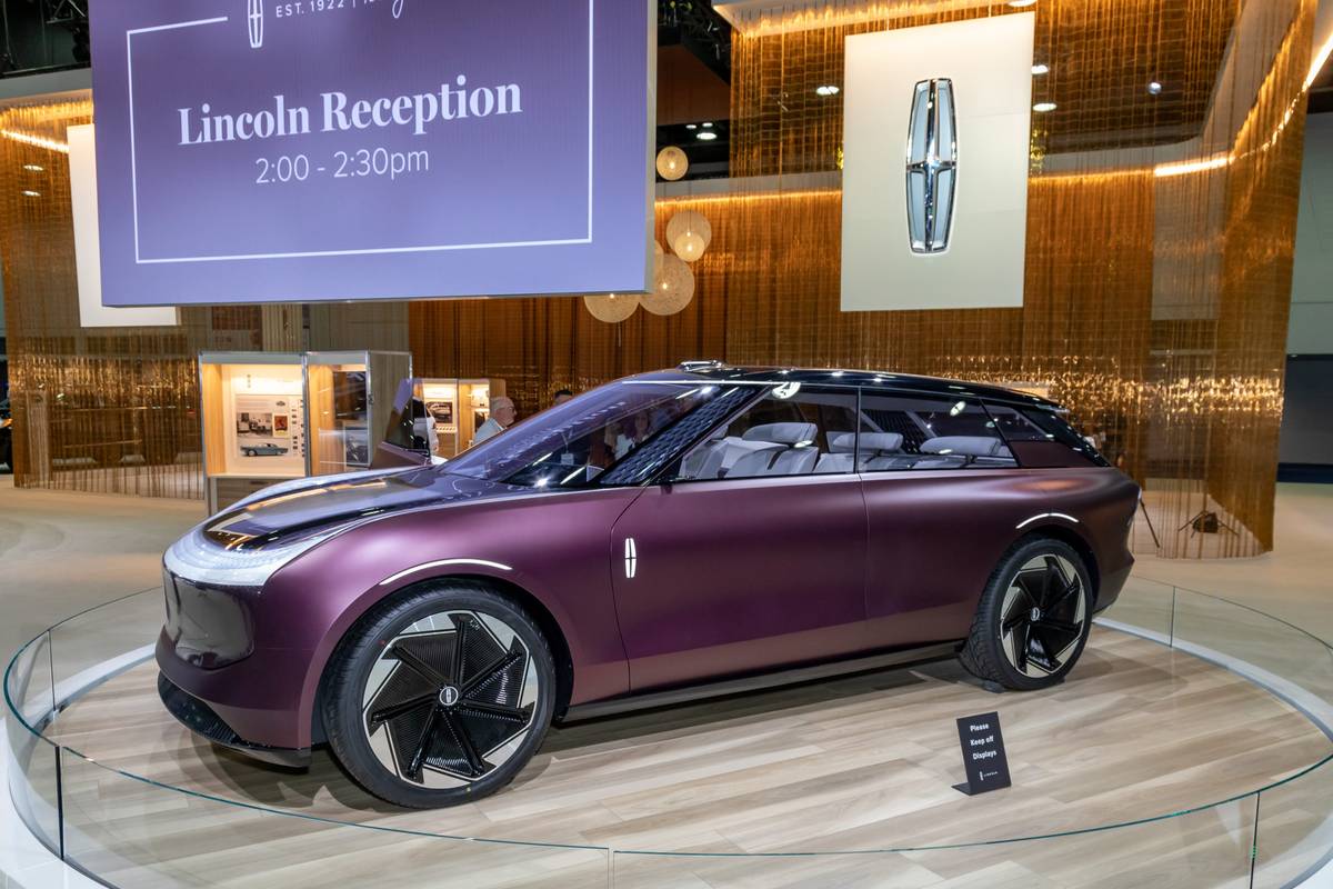 Lincoln Model L100 Concept Is an Autonomous Ultra-Luxury EV